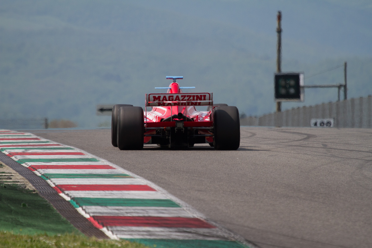 F3000 car on Mugello Circuit