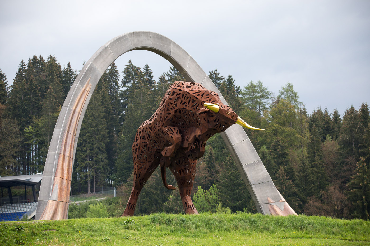 Das Wahrzeichen des Red Bull Ring: der Bulle